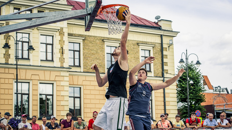Cēsnieks Dāvis Rozītis cīnās "Ghetto Basket"
Publicitātes foto