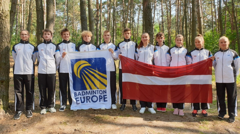 Latvijas izlase Eiropas U17 čempionātā. Foto: Latvijas Badmintona federācija