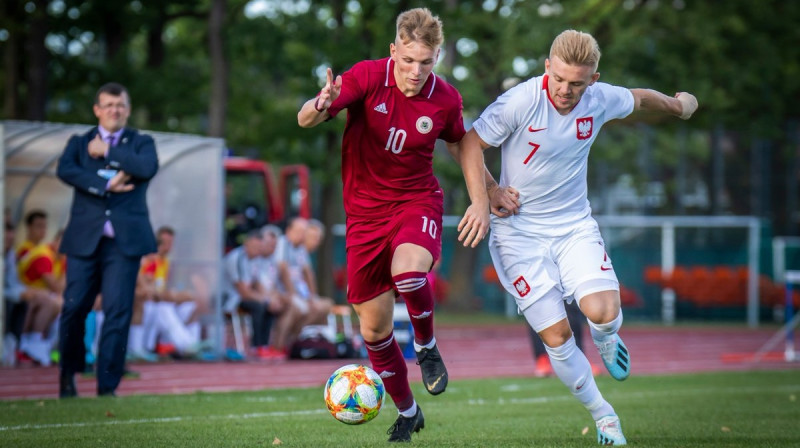 Epizode no Latvijas un Polijas U21 izlašu spēles. Foto: LFF