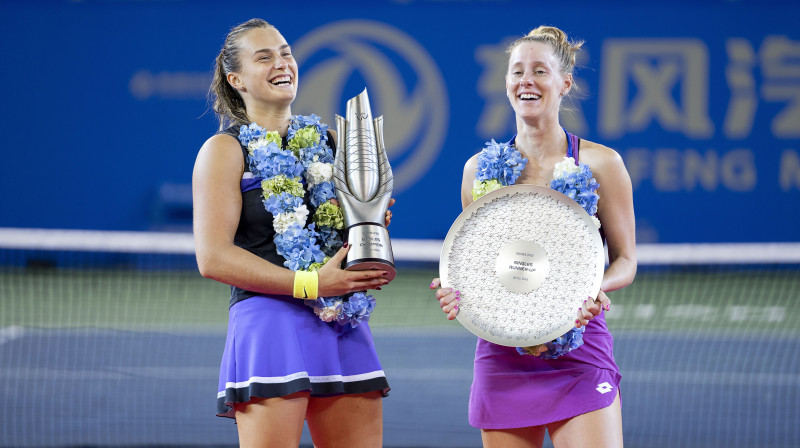 Arina Sabaļenka un Elisona Riske. Foto: SIPA/Scanpix