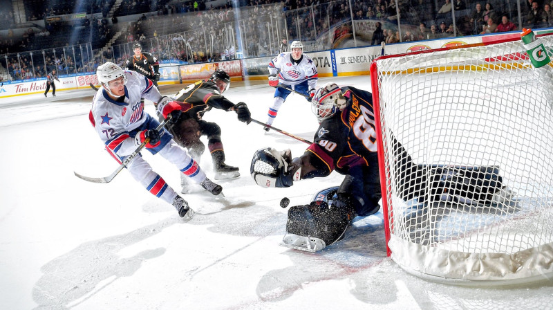 Matīss Edmunds Kivlenieks vārtos. Foto: Rochester Americans