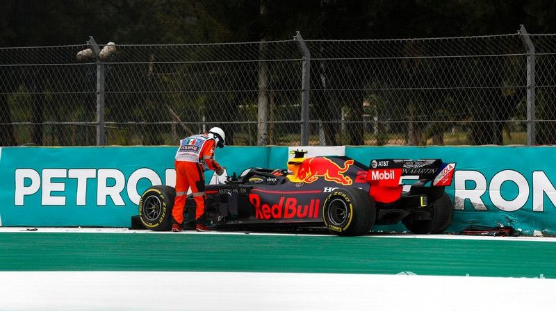 Aleksandra Albona avārija Mehiko F1 trasē. Foto: Motorsport.com