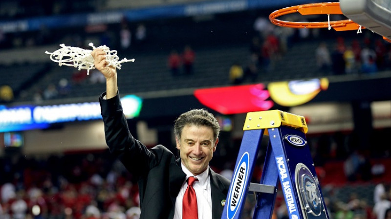 Riks Pitino 2013. gada 8. aprīlī Atlantā pēc "Louisville" uzvaras NCAA čempionātā. Foto: AFP/Scanpix