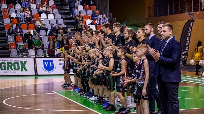 Valmieras basketbolisti. Foto: Valmiera Glass/ViA