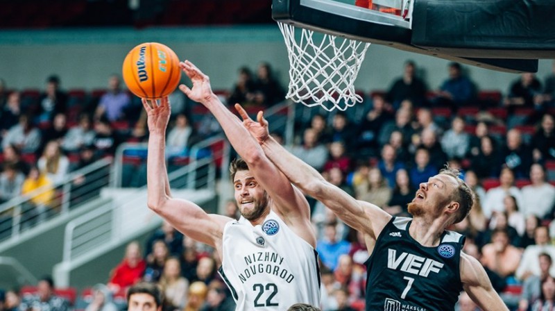 Roberts Freimanis Čempionu līgas spēlē pret "Nizhny Novgorod". Foto: FIBA