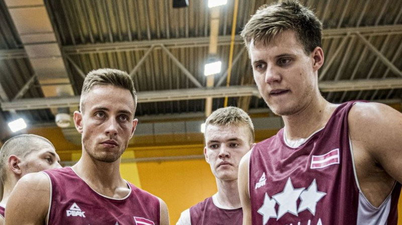 Kristaps Gludītis, Mārcis Šteinbergs un Edvards Mežulis. Foto: basket.lv