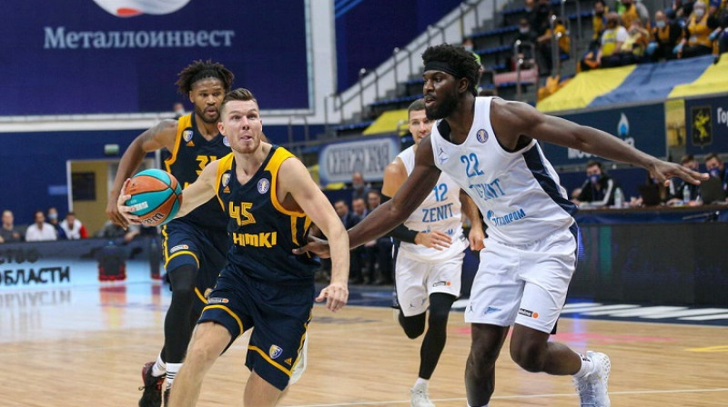 Daira Bertāna rekordi: 11 piespēles, deviņas izprovocētas piezīmes un "double-double". Foto: Himki