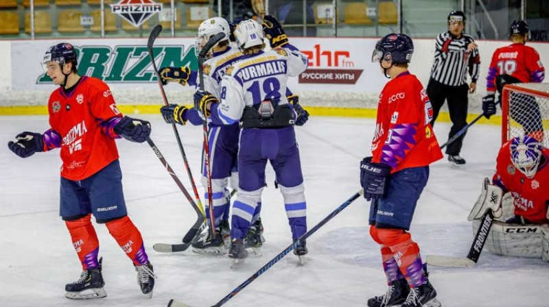 HS "Rīga" svin vārtu guvumu pret "Prizmu"/IHS. Foto: Agris Bricis/OHL