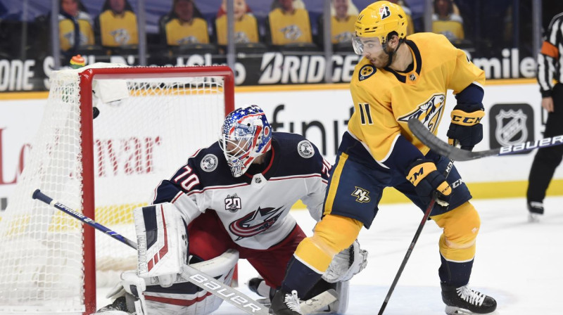 Jonass Korpisalo spēlē pret Nešvilas "Predators". Foto: Mark Zaleski/AP/Scanpix