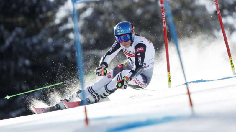 Petra Vlhova saasina cīņu par uzvaru kopvērtējumā. Foto: Gabriele Facciotti/The Associated Press