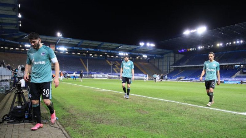 ''Schalke04'' futbolisti pēc zaudējuma ''Arminia''. Foto: Reuters/Scanpix