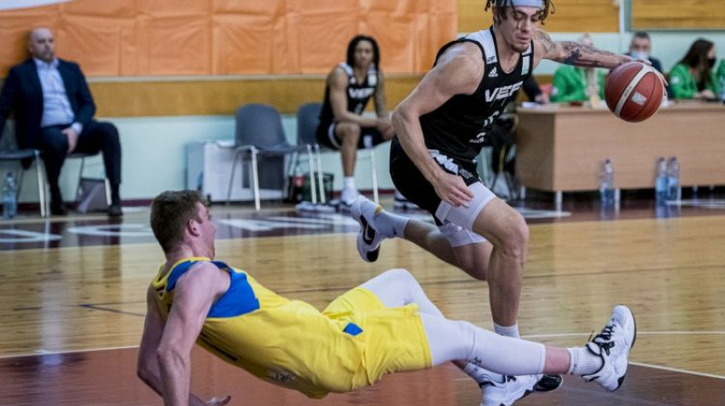 Sestdien ''Ventspils'' tika nolikti uz dēļiem. Kā būs šodien? Foto: Basket.lv