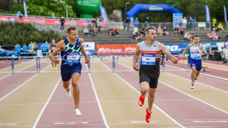 Finišs 400m/b. Igaunis Megi (pa kreisi). Foto: Scanpix.