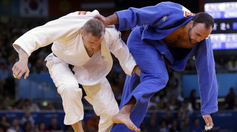 Jevgeņijs Borodavko (no labās) Londonas olimpiskajās spēlēs. Foto: AP/Scanpix