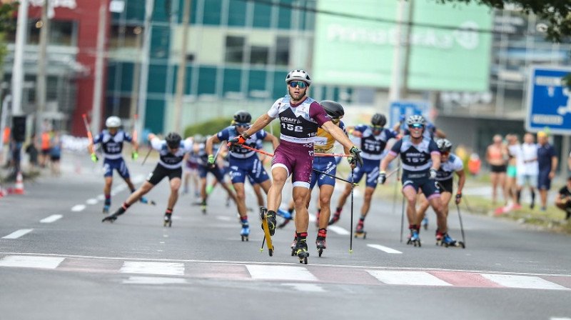 Raimo Vīgants uzvar PK posmā rollerslēpošanā Slovākijā. Foto: FIS Roller ski