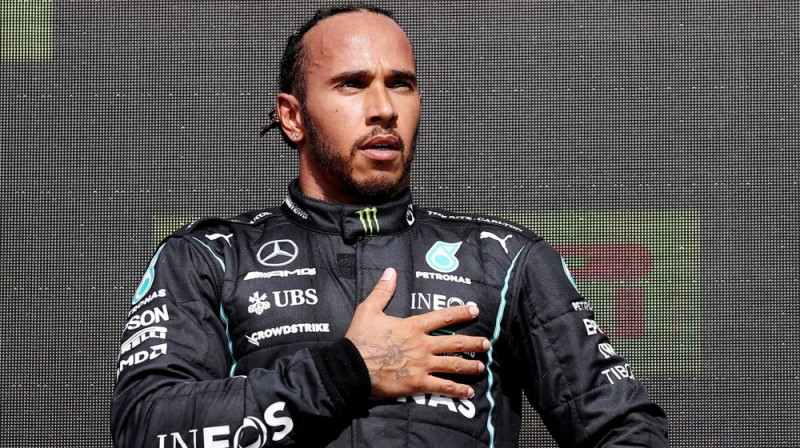 Lūiss Hamiltons pēc uzvaras Silverstounā. Foto: Motorsport.com