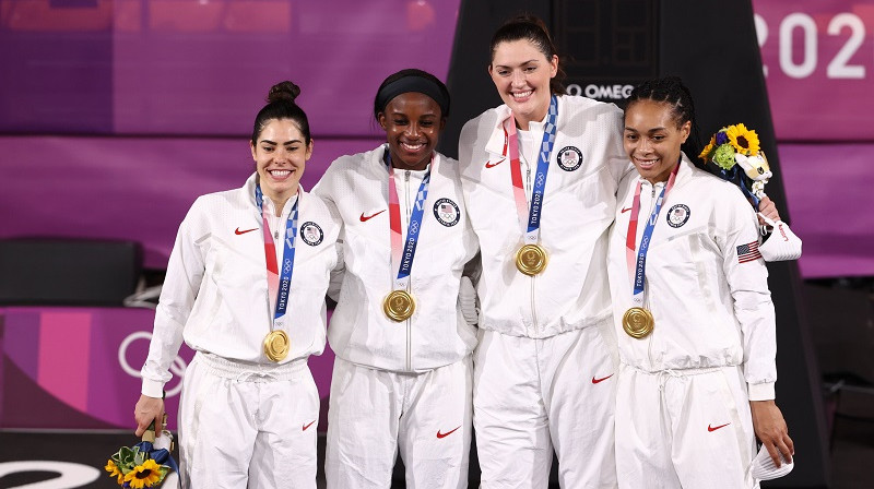 Kelsija Plama, Ališa Greja, Stefānija Dolsone un Džekija Janga 2021. gada 28. jūlijā Tokijā. Foto: USA Basketball