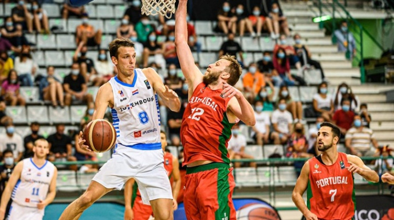 Luksemburga pret Portugāli. Foto: FIBA