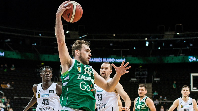 Rihards Kuksiks (#33) 2021. gada 23. oktobrī. Foto: Žalgiris