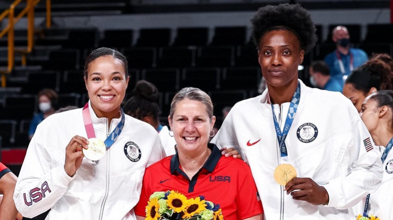 Nafisa Koljera, Šerila Rīva un Silvija Folsa 2021. gada 8. augustā Tokijā. Foto: Minnesota Lynx