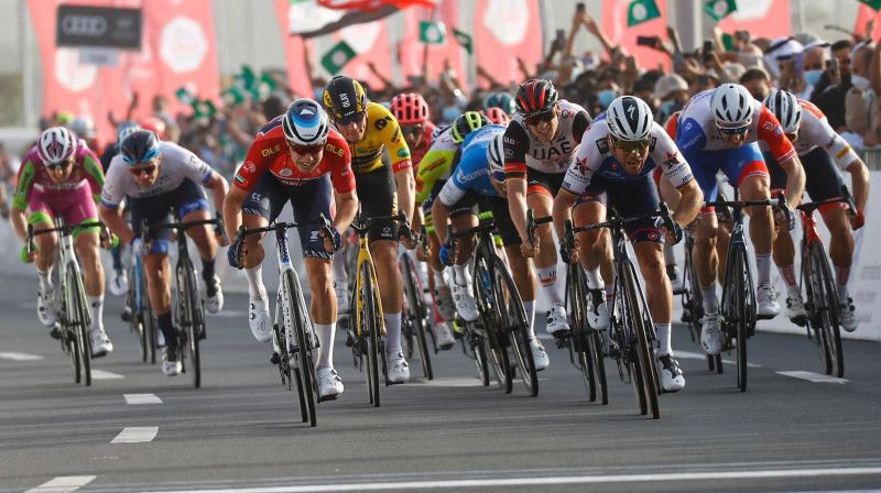 Liepiņš sīvi cīnās par vietu labāko desmitniekā Emirātu tūres otrajā posmā/
Foto: Trek - Segafredo arhīvs