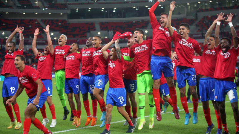 Kostarikas futbola izlase līksmo par iekļūšanu Pasaules kausa finālturnīrā. Foto: Mustafa Abumunes/AFP/Scanpix