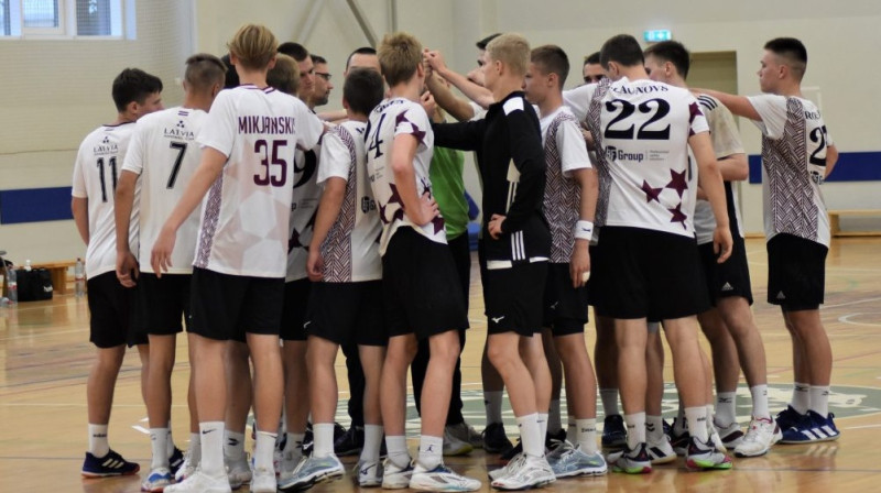 Latvijas U18 izlase. Foto: LHF