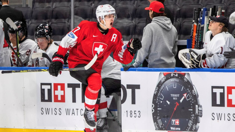 Šveices U20 izlases hokejists Atilio Bjaska. Foto: Jason Franson/AP/Scanpix