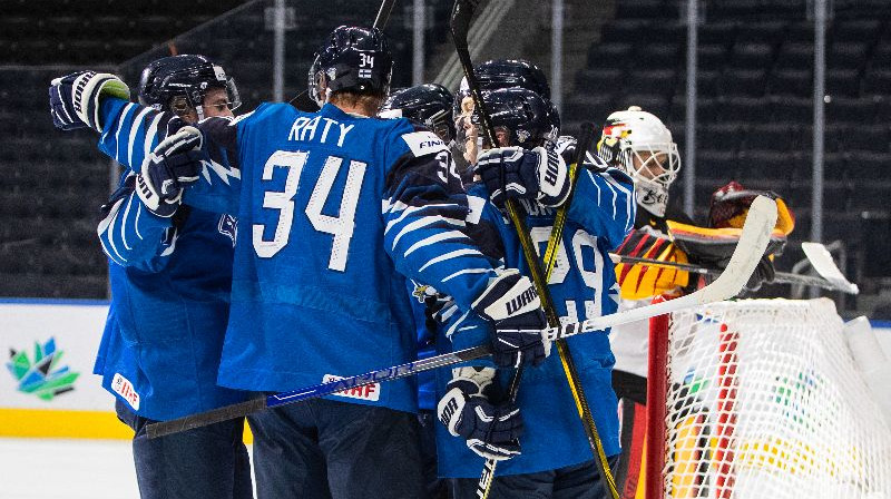 Somijas U20 hokejistu gaviles panākumā pār vienaudžiem no Vācijas. Foto: Zuma Press/Scanpix