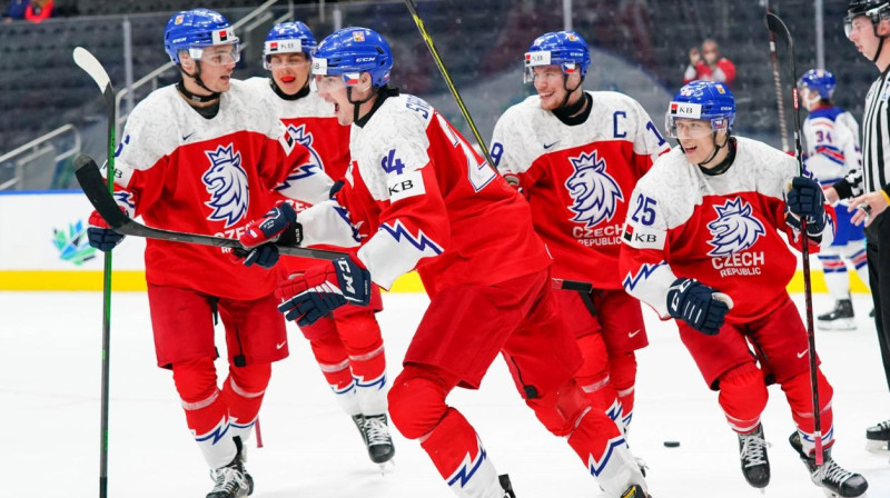 Čehijas U20 izlases hokejisti. Foto: Andre Ringuette/HHOF-IIHF Images