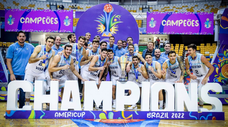 Argentīnas basketbola valstsvienība - 2022. gada FIBA Amerikas kausa ieguvēja. Foto: FIBA