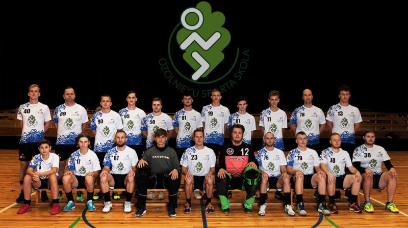 ''Ozolnieku''/JN florbolistu kopbilde 2021./2022. gada sezonā. Foto: floorball.lv