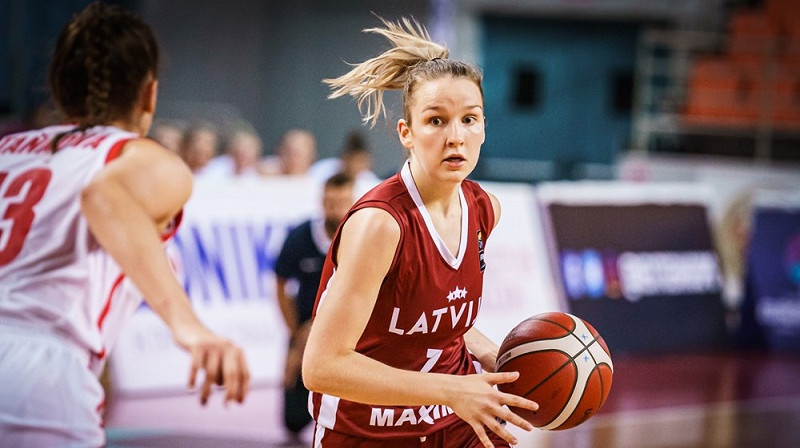 Enija Vīksne Eiropas U18 čempionātā Krētā. Foto: FIBA