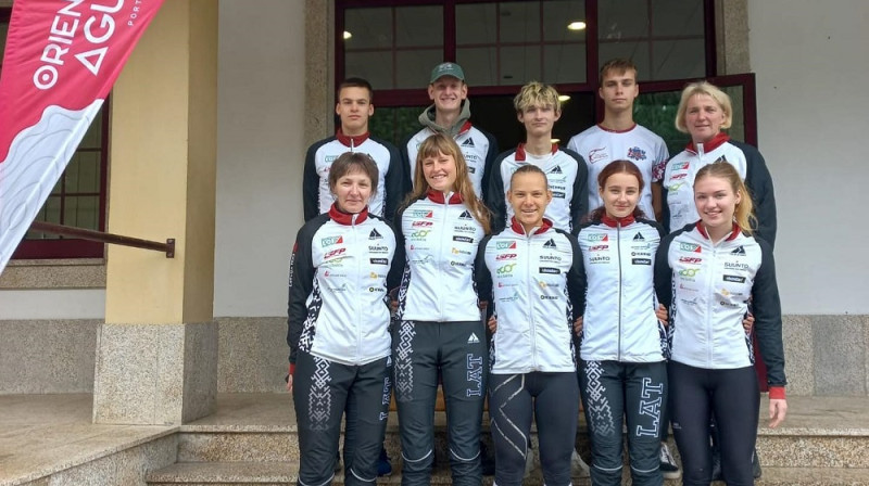 Latvjias komanda pasaules junioru čempionātā Portugālē. Foto: Latvijas orientēšanās federācija.