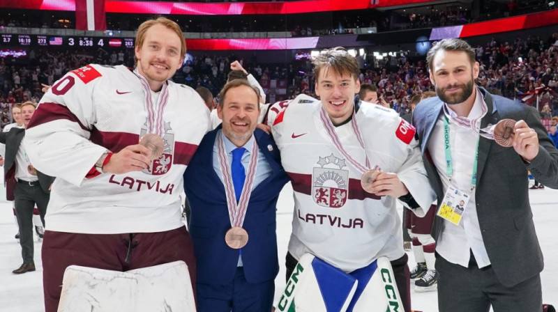 Kristers Gudļevskis, Artūrs Irbe, Artūrs Šilovs un Ivars Punnenovs. Foto: IIHF