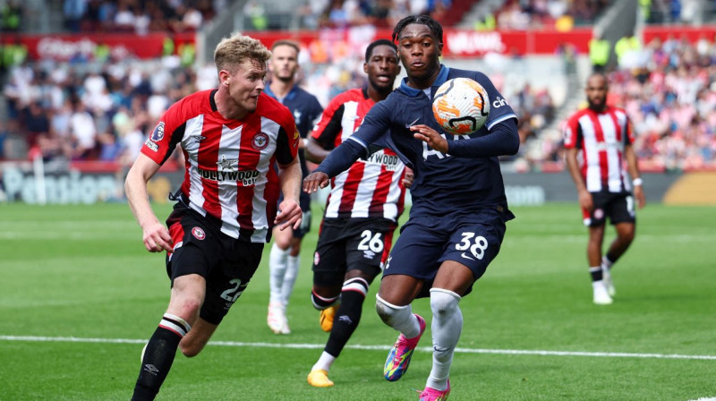 Mirklis no "Brentford" un Totenhemas "Hotspur" komandu spēles. Foto: Toby Melville/Reuters/Scanpix