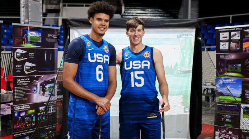 Kemerons Džonsons un Ostins Rīvzs. Foto: USA Basketball