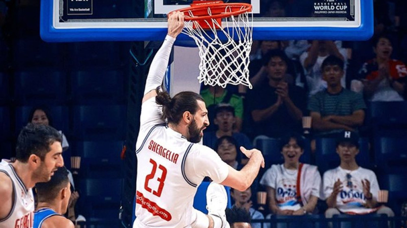 Tornike Šengelija. Foto: FIBA
