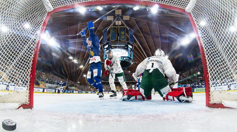 Davosas vārtu guvuma mirklis. Foto: Michael Bucholzer/EPA/Scanpix