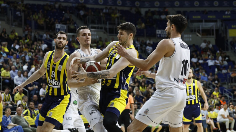 Mirklis no Stambulas klubu "Fenerbahçe" un "Beşiktaş" spēles. Foto: Fenerbahçe Beko