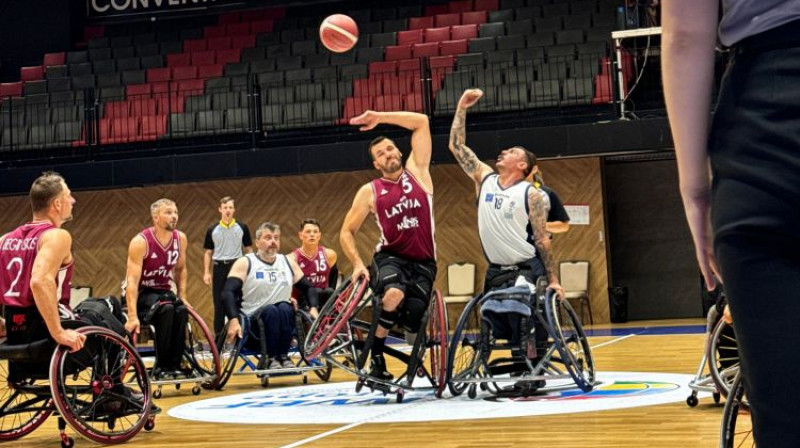 Latvijas ratiņbasketbola izlase. Foto: basket.lv