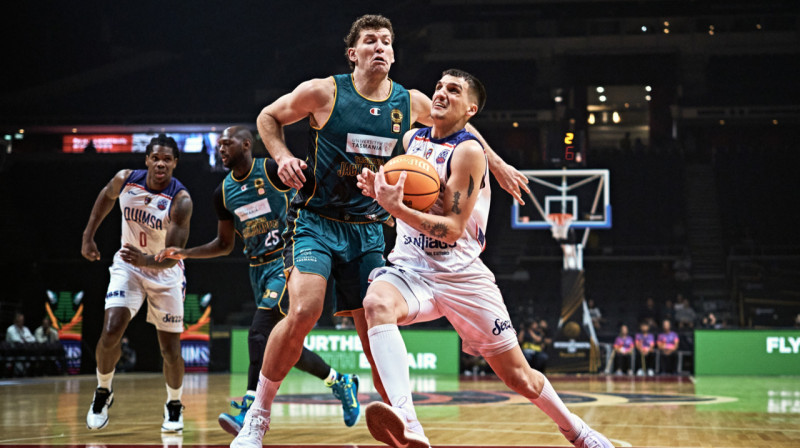 Mirklis no Tasmānijas "JackJumpers" un Argentīnas "Quimsa" spēles. Foto: FIBA