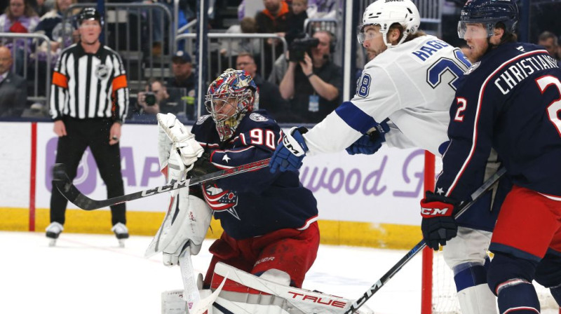 Elvijs Merzļikins pret Tampabeju. Foto. USA Sports Today/Scanpix