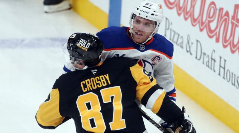 Sidnijs Krosbijs pret Konoru Makdeividu. Foto: USA Today Sports/Scanpix