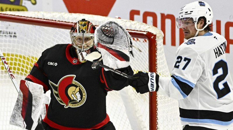 Otavas "Senators" vārtsargs Lēvi Merileinens spēlē pret Jūtu parādīja vienu no saviem augstvērtīgākajiem sniegumiem NHL.
Foto: Justin Tang/AP/Scanpix