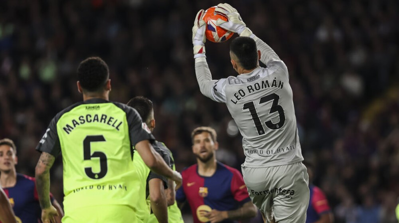 Leo Romans mačā pret "Barcelona". Foto: ZUMAPRESS/Scanpix