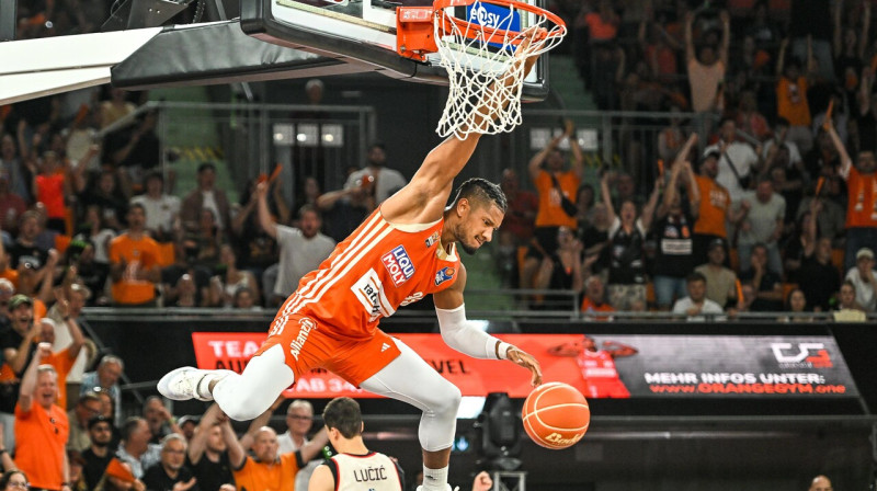 Ulmas "Ratiopharm" uzbrucējs Karims Jallovs Vācijas Bundeslīgas finālā. Foto: Nordphoto/Imago Images/Scanpix