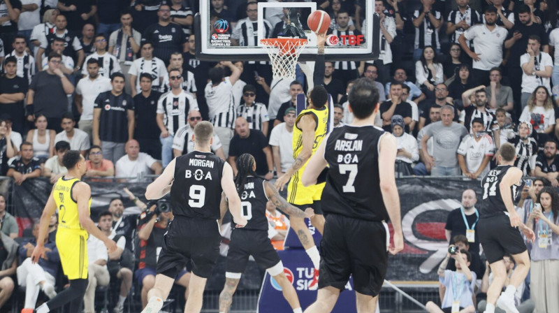 Mirklis no "Beşiktaş" un "Fenerbahçe" cīņas. Foto: Fenerbahçe Beko