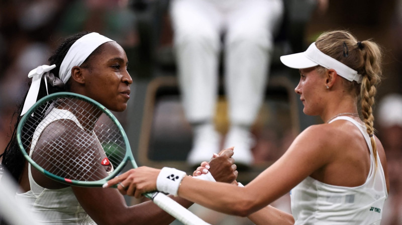 Koko Gofa un Dajana Jastremska. Foto: AFP/Scanpix