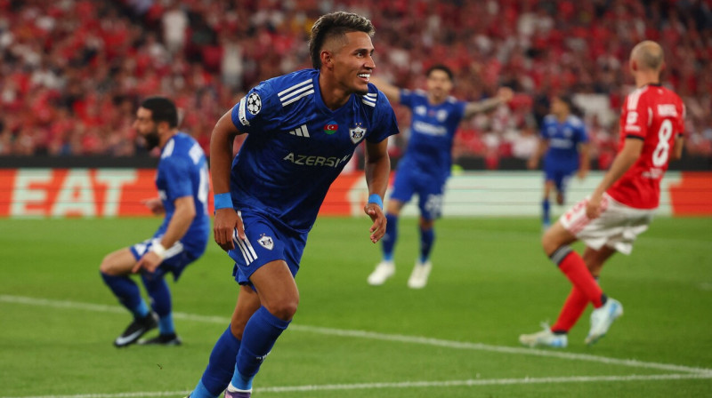 Azerbaidžānas "Qarabağ" futbolists Kamilo Durans pēc vārtu guvuma Lisabonā. Foto: Pedro Nunes/Reuters/Scanpix